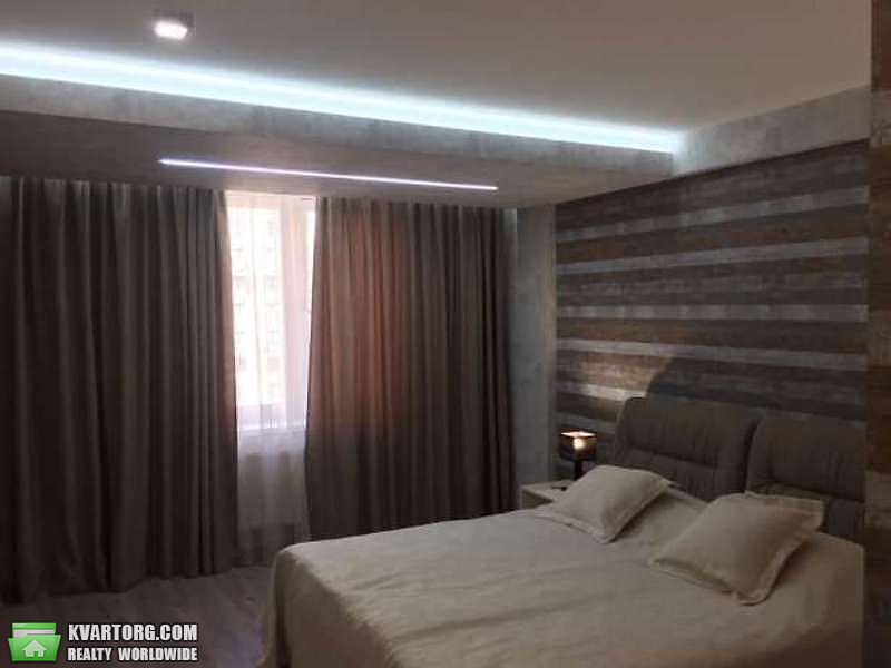Rent out 3-room apartment. Киев,  Полтавская — photo 3