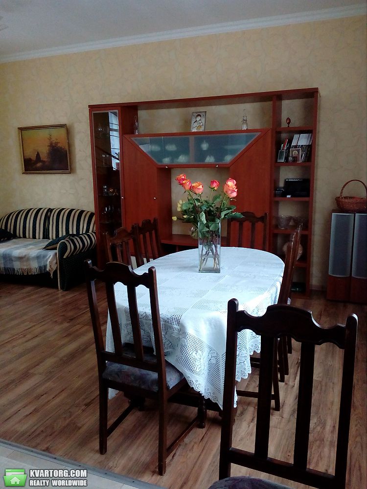 Rent out house. Киев, Садовая — photo 4