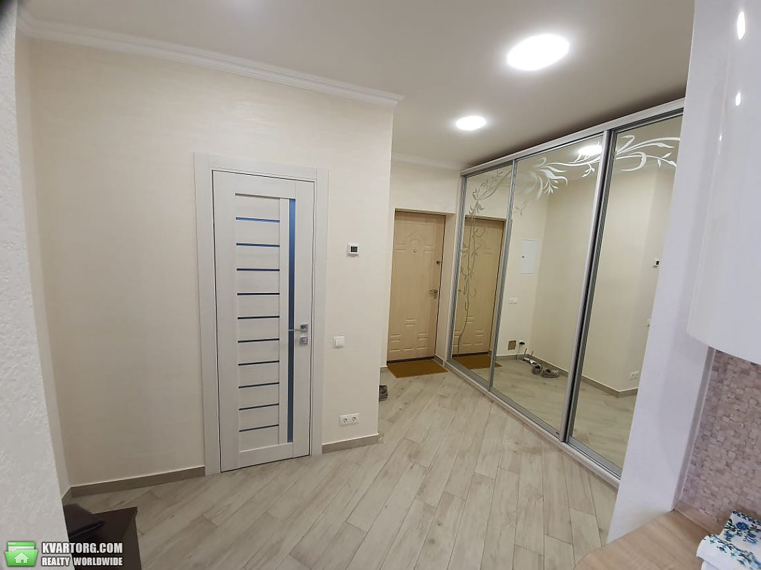 Sell 2-room apartment. Киев,  Ломоносова — photo 2