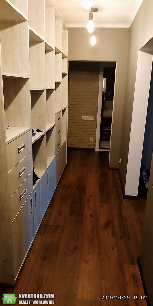 Rent out 2-room apartment. Киев,  Урловская — photo 1