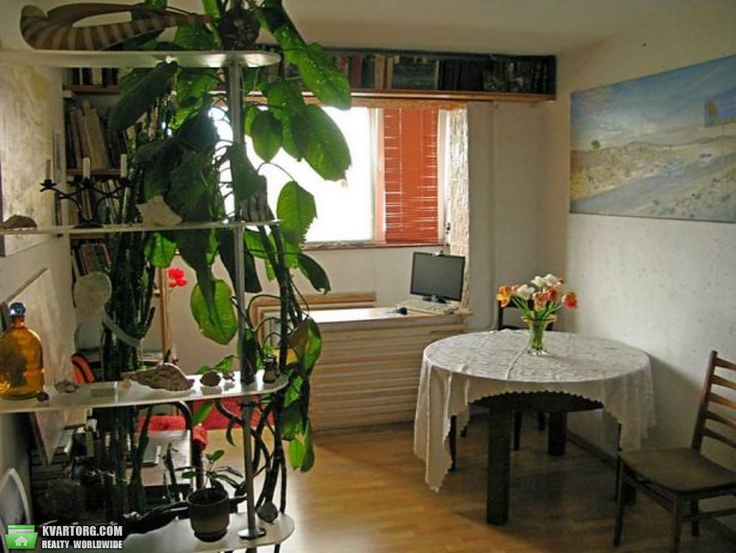 Sell 2-room apartment. Киев,  Приречная — photo 1