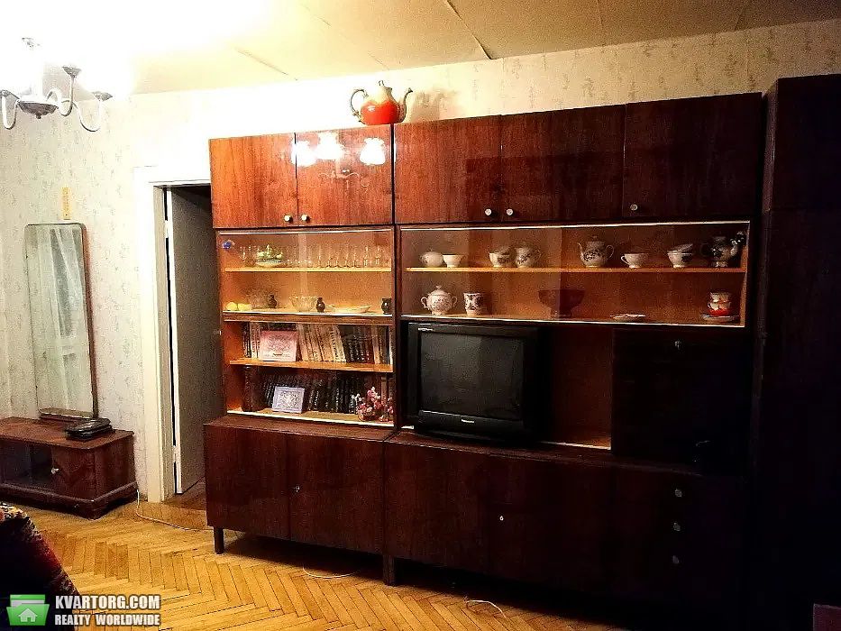 Sell 2-room apartment. Киев,  Комарова — photo 1