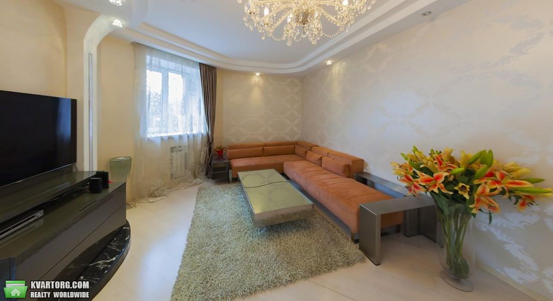 Rent out 3-room apartment. Киев,  Введенская — photo 1