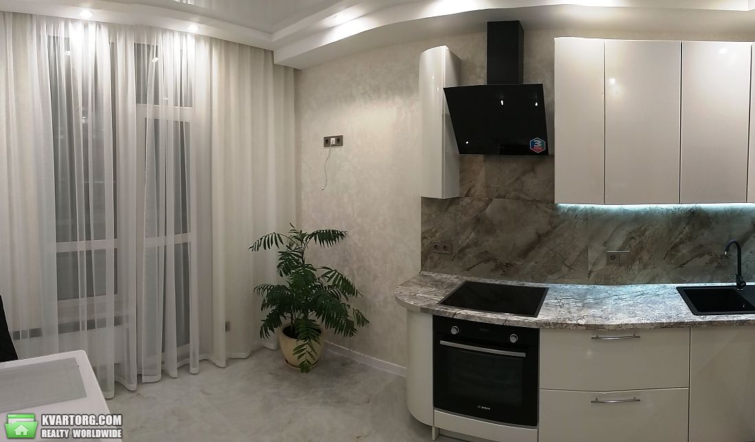 Rent out 1-room apartment. Киев,  Каховская — photo 4