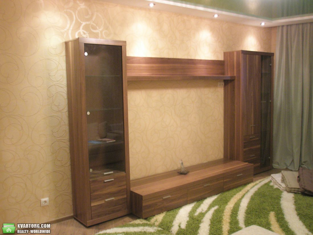 Rent out 1-room apartment. Киев,  Лукьяновская — photo 2