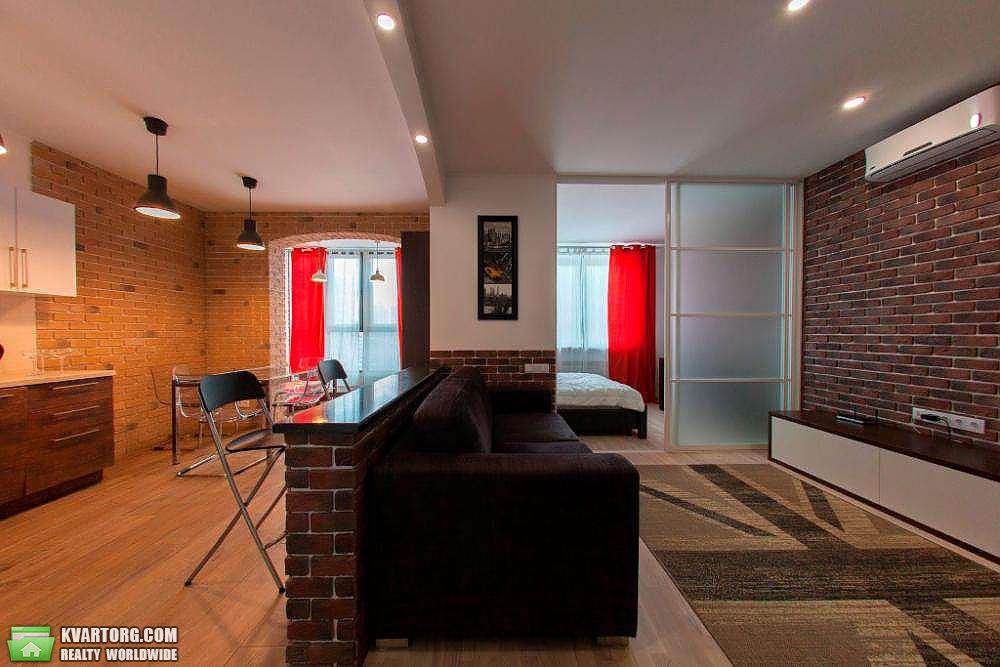 Rent out 2-room apartment. Киев,  Островского — photo 2
