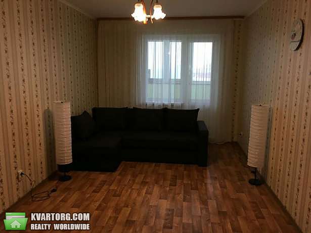 Rent out 2-room apartment. Киев,  Урловская — photo 3