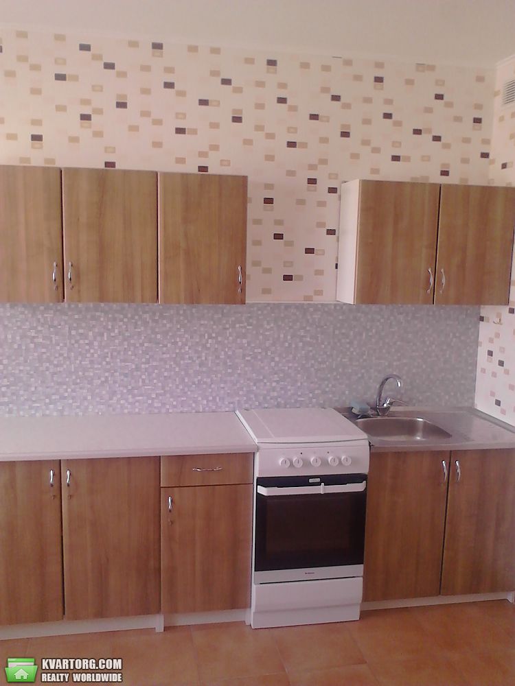Rent out 2-room apartment. Киев,  Луначарского — photo 1