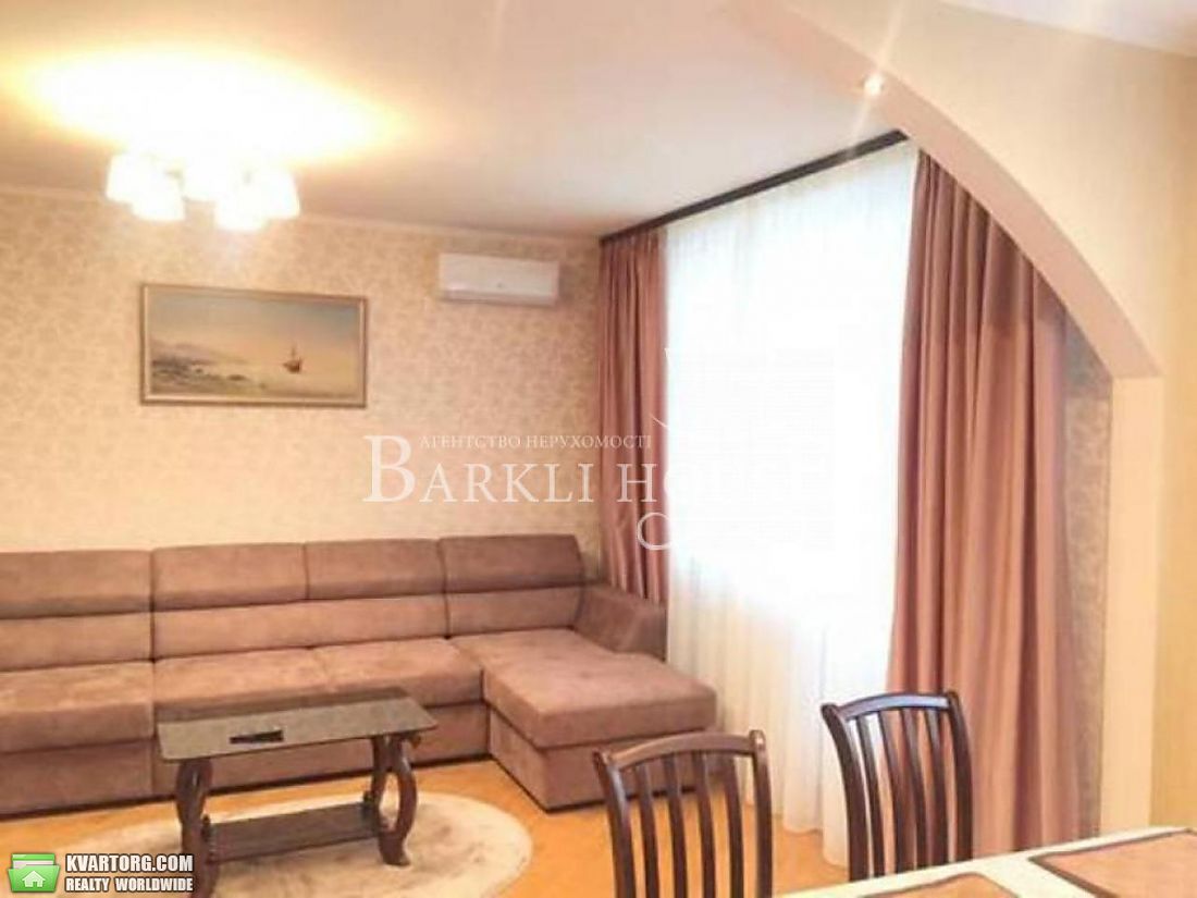 Rent out 3-room apartment. Киев,  Ярославский пер — photo 1