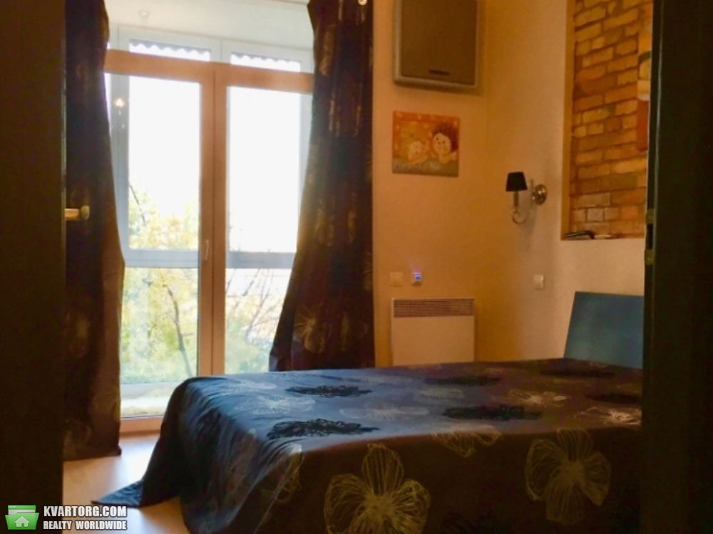 Rent out 3-room apartment. Киев,  Почайнинская — photo 6