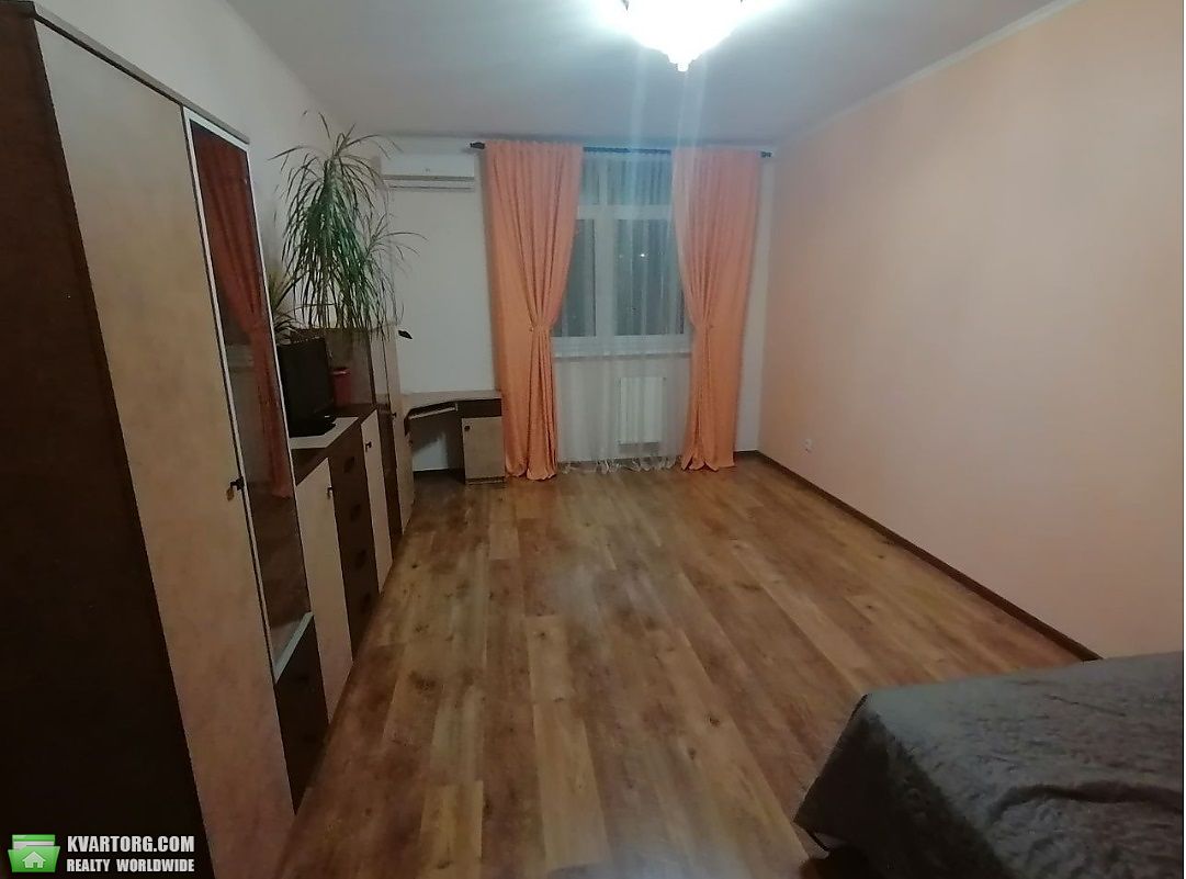 Rent out 1-room apartment. Киев, Дехтяренка Петра — photo 1