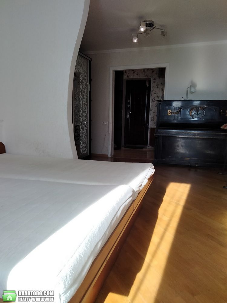 Rent out 1-room apartment. Киев, Галана — photo 5