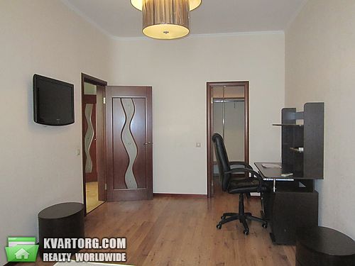 Rent out 2-room apartment. Киев,  Щорса — photo 5