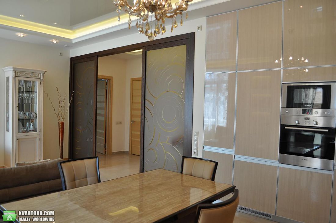 Rent out 2-room apartment. Киев,  Соломенская — photo 6