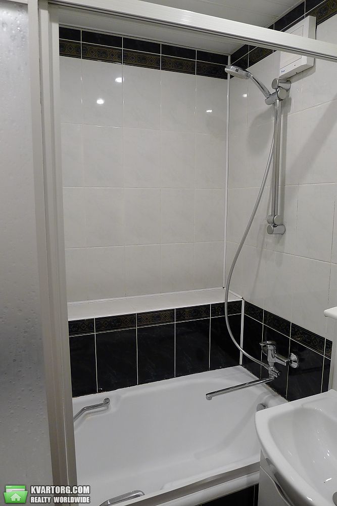 Rent out 2-room apartment. Киев, Перова — photo 8