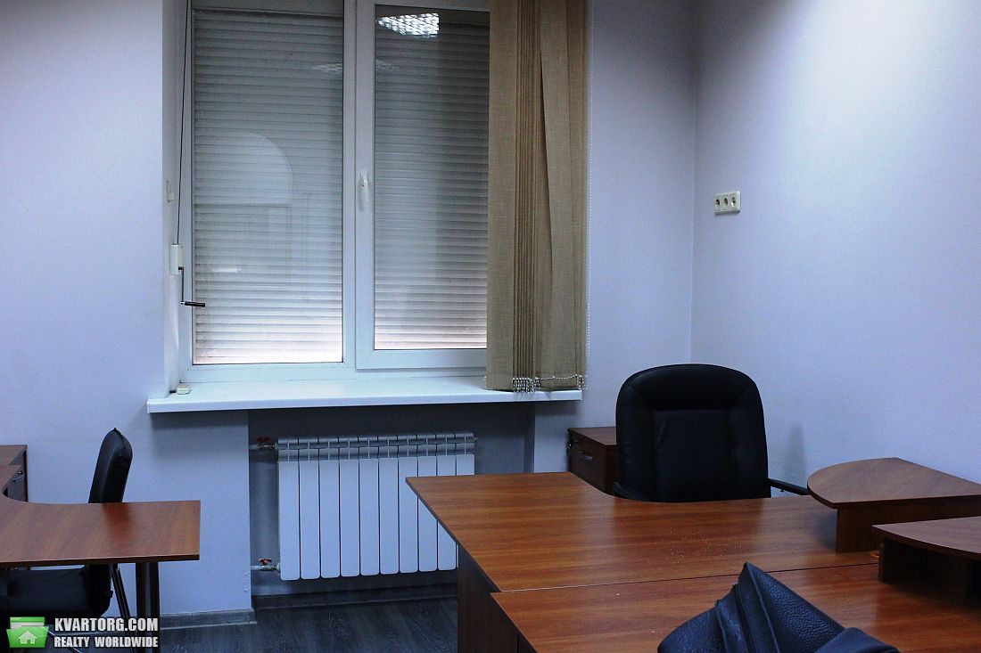 Rent out 3-room apartment. Киев, Щекавицкая — photo 3