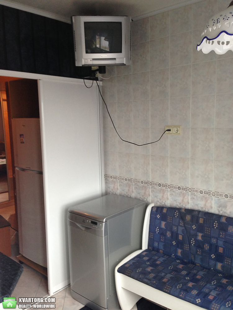 Rent out 3-room apartment. Харьков, юбилейный — photo 2