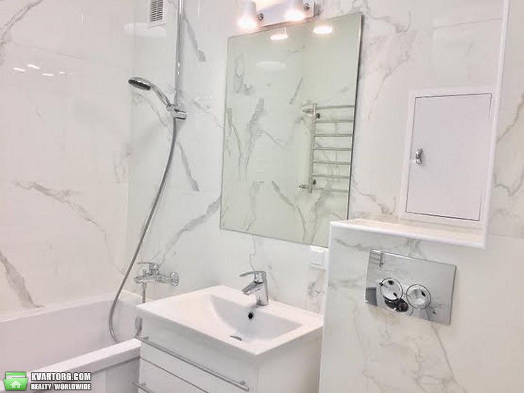 Rent out 2-room apartment. Киев,  Владимирская — photo 6