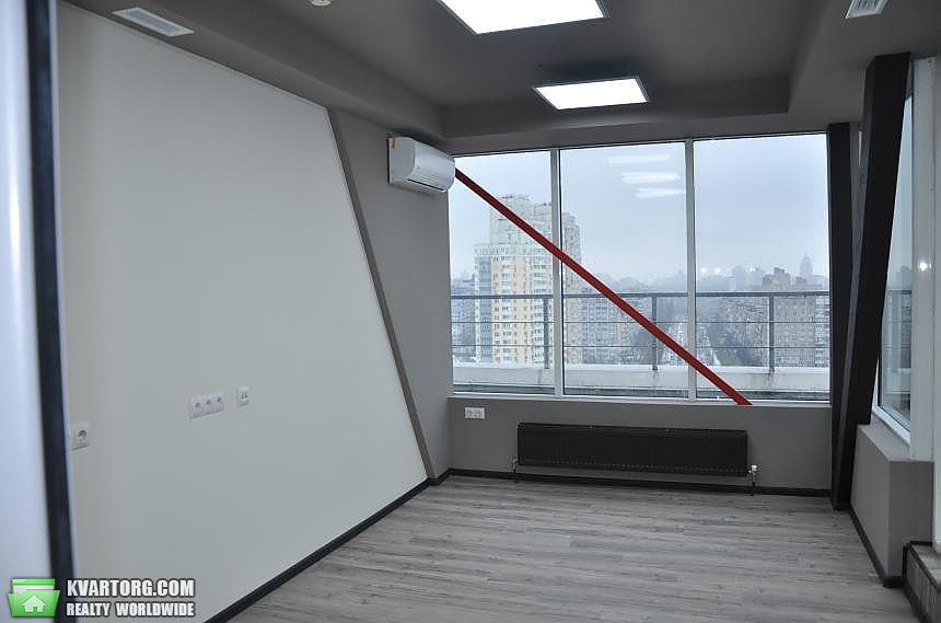 Rent out office. Киев, Московский проспект — photo 1
