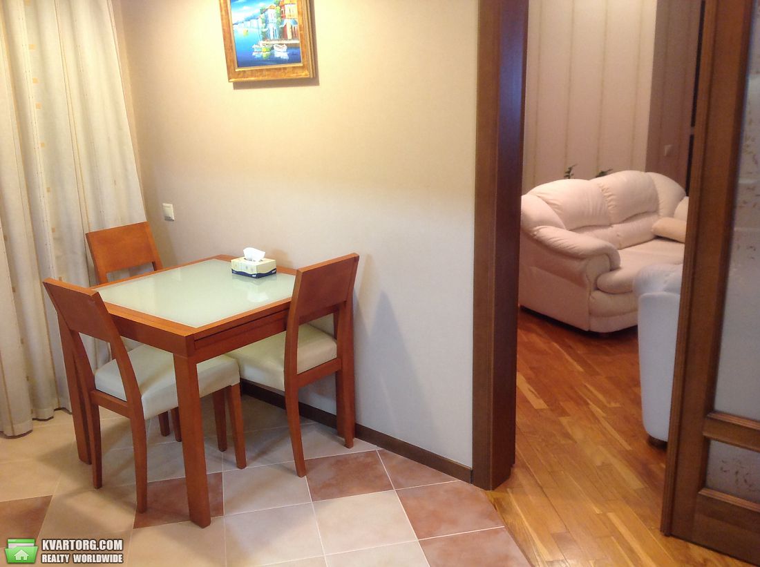 Rent out 1-room apartment. Киев,  Щорса — photo 2