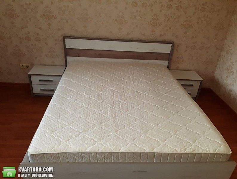 Rent out 2-room apartment. Киев,  Голосеевская — photo 2