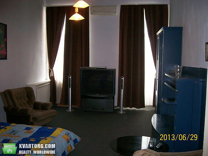 Rent out 2-room apartment. Киев,  Большая Васильковская — photo 2