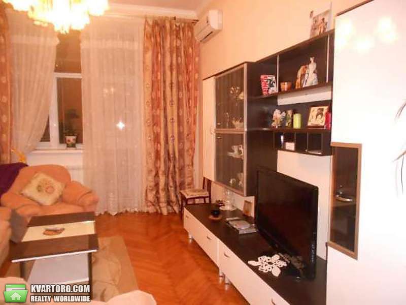 Rent out 2-room apartment. Киев,  Богдана Хмельницкого — photo 1
