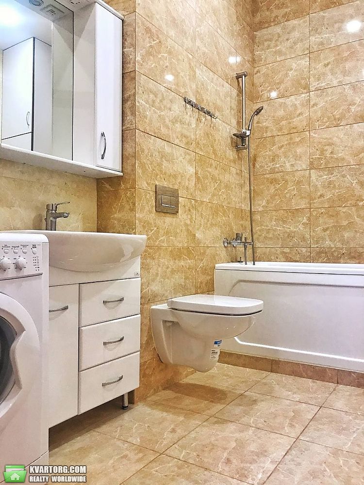 Rent out 2-room apartment. Киев, Саперное поле — photo 8