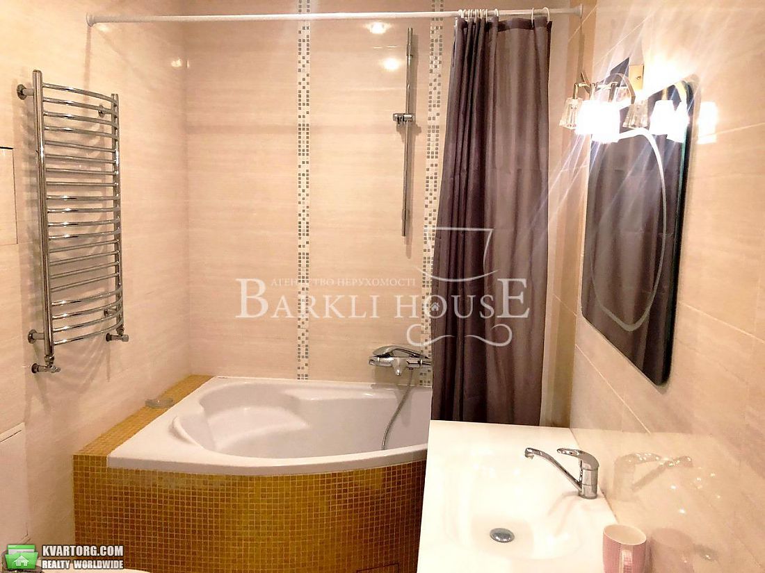 Rent out 2-room apartment. Киев,  Щекавицкая — photo 7