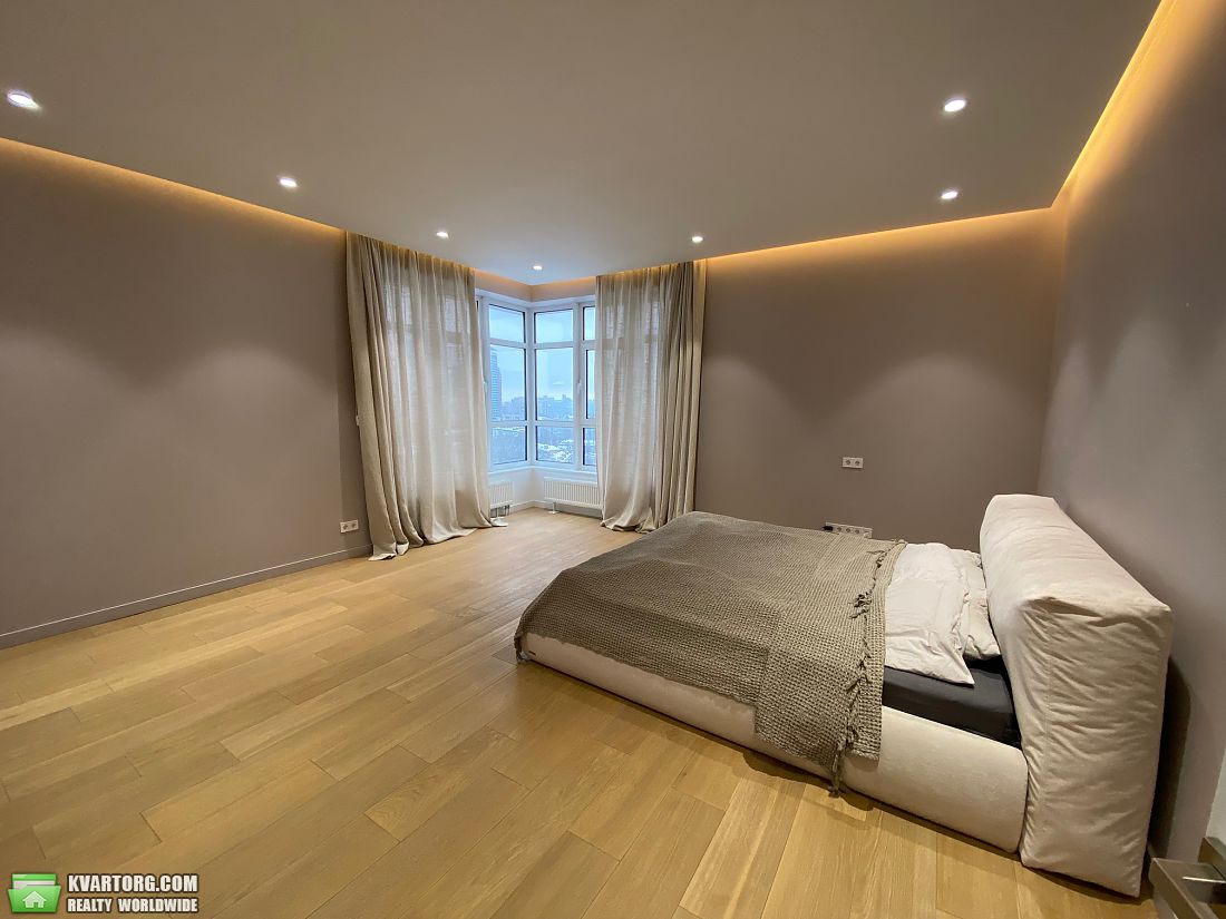 Rent out 3-room apartment. Киев, Кловский спуск — photo 7