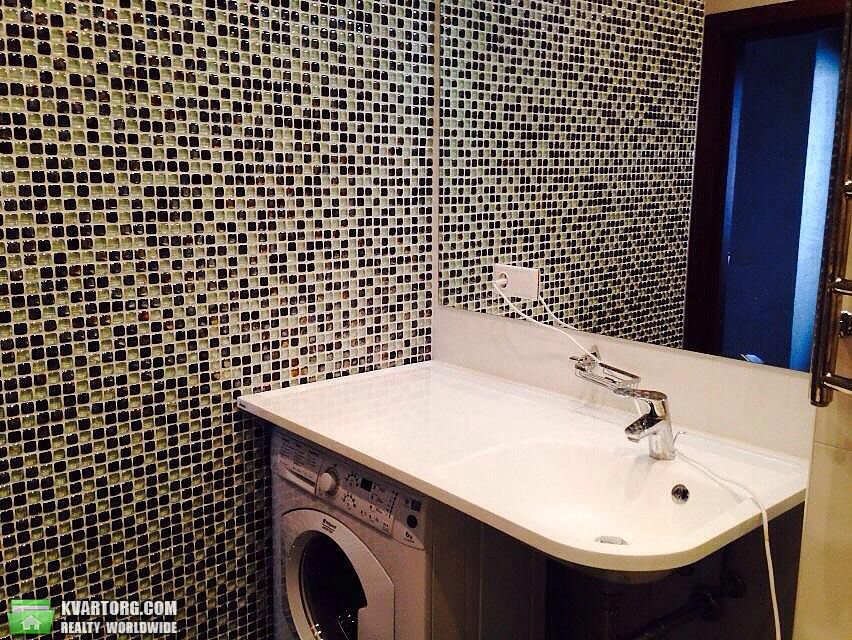 Rent out 2-room apartment. Киев,  Соломенская — photo 10