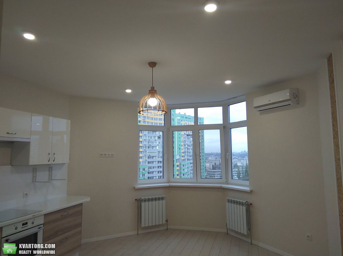 Sell 2-room apartment. Киев,  Краснопольская — photo 1