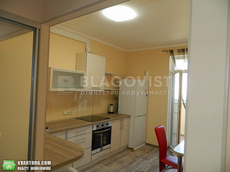 Rent out 1-room apartment. Киев,  Панельная — photo 3