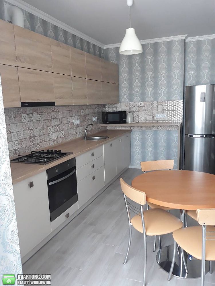 Rent out 1-room apartment. Киев, Волошкова — photo 4