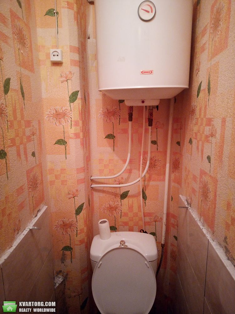 Rent out 2-room apartment. Киев, Соломенская — photo 1