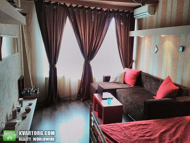 Rent out 1-room apartment. Киев,  Днепровская наб — photo 1