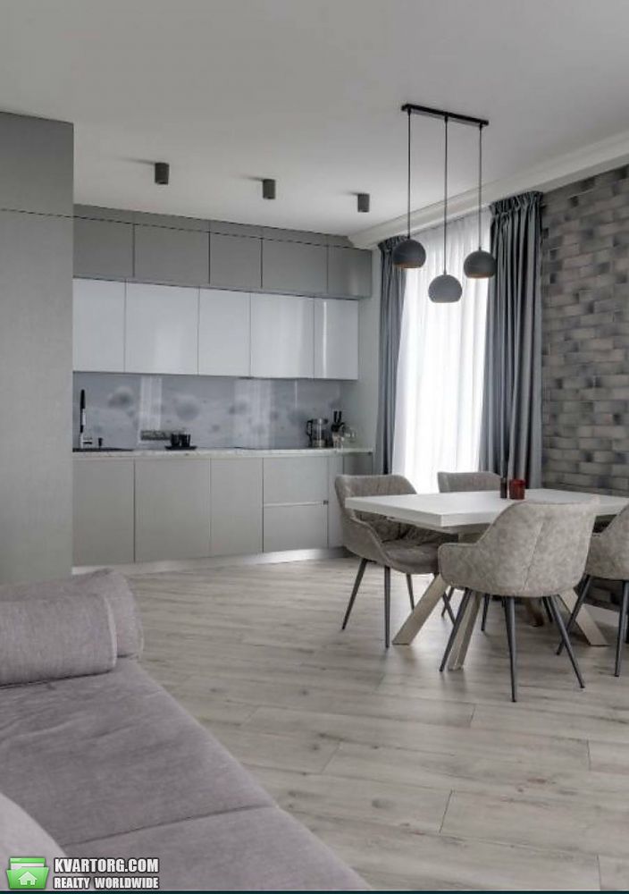Rent out 2-room apartment. Киев,  Трутенко — photo 1