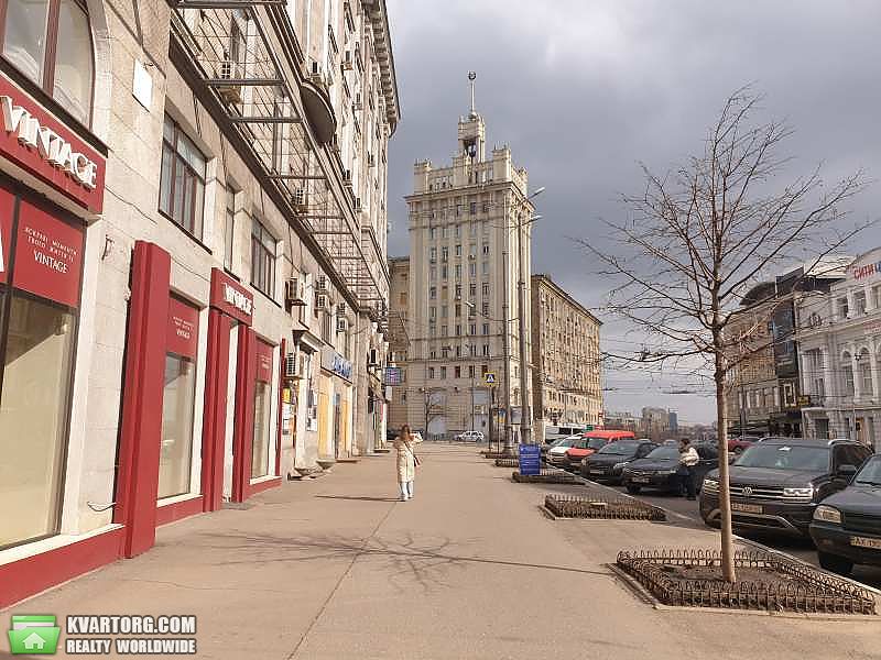 Rent out shop. Харьков, площадь Конституции 1 — photo 2