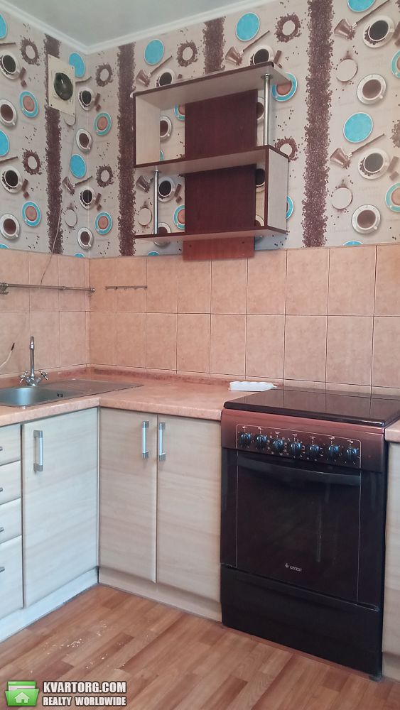 Rent out 3-room apartment. Киев, Харківське шосе — photo 1