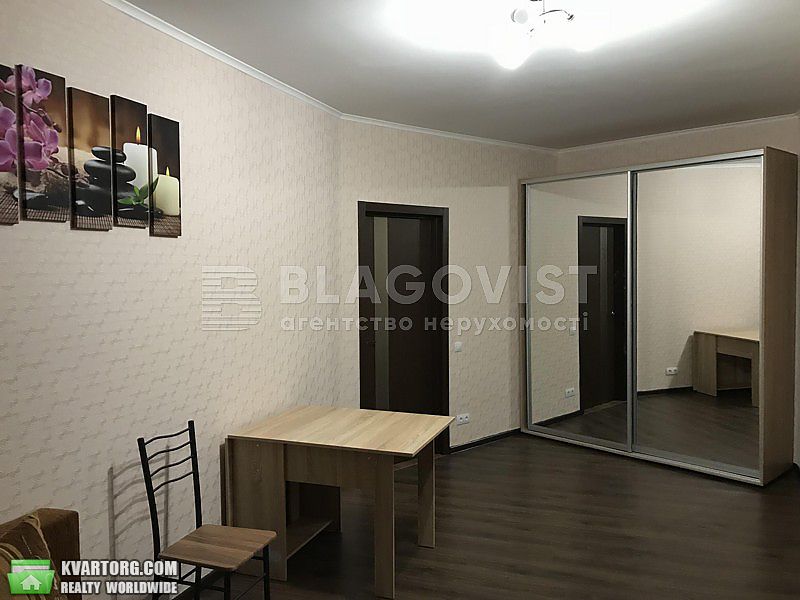 Rent out 1-room apartment. Киев,  Волошская — photo 2