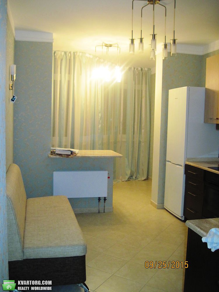 Rent out 1-room apartment. Киев,  Бажана — photo 1