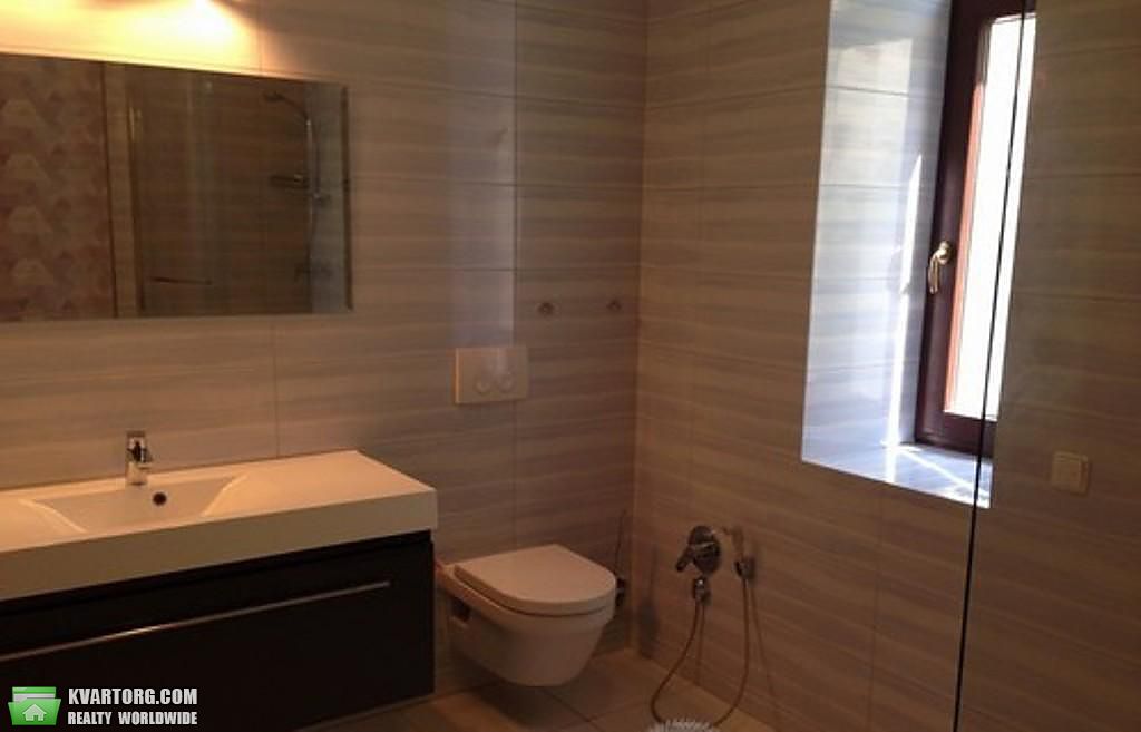 Rent out 3-room apartment. Киев,  Краснова — photo 9