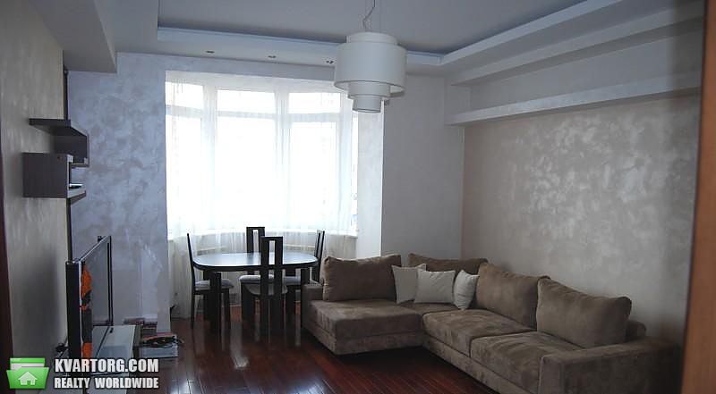 Rent out 3-room apartment. Киев,  Волошская — photo 3