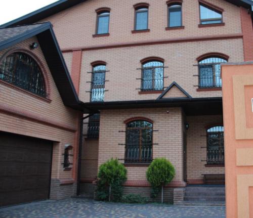 Sell house. Киев, Садовая (Осокорки) — photo 1
