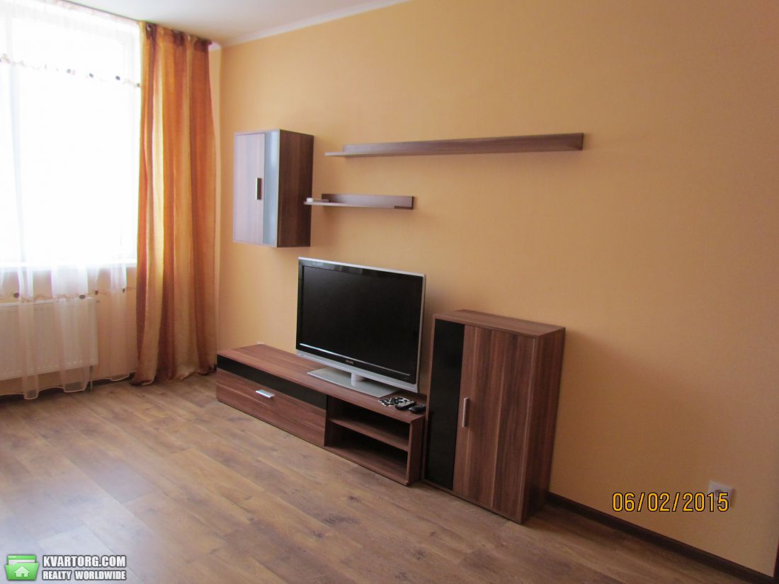 Rent out 3-room apartment. Киев,  Саперно-Слободская — photo 3