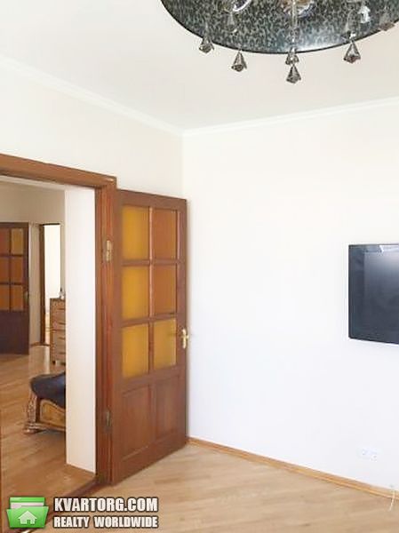 Rent out 3-room apartment. Киев,  Борщаговская — photo 4