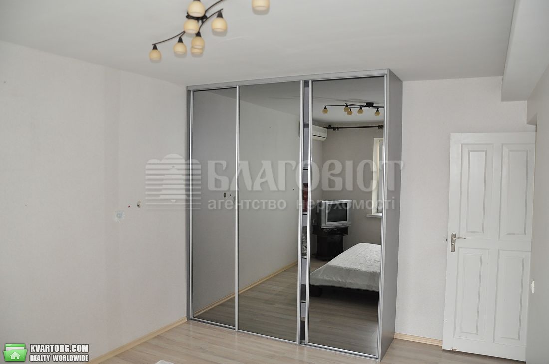 Rent out 2-room apartment. Киев,  Межигорская — photo 6