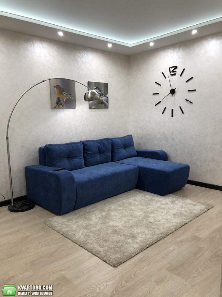 Rent out 2-room apartment. Киев,  Пчелки — photo 1