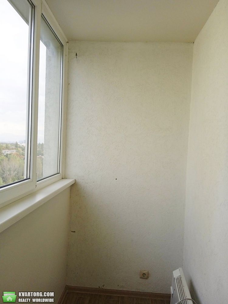 Rent out 1-room apartment. Киев, Донца — photo 10