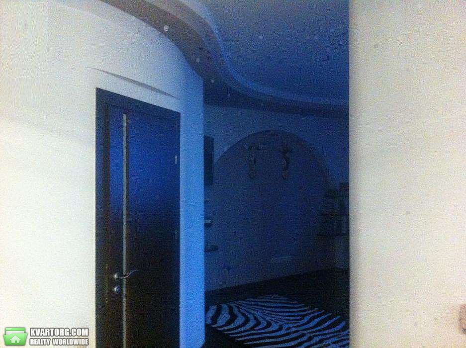Sell 3-room apartment. Киев,  Урловская — photo 1